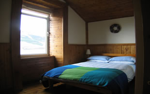 sleeping accommodation 
